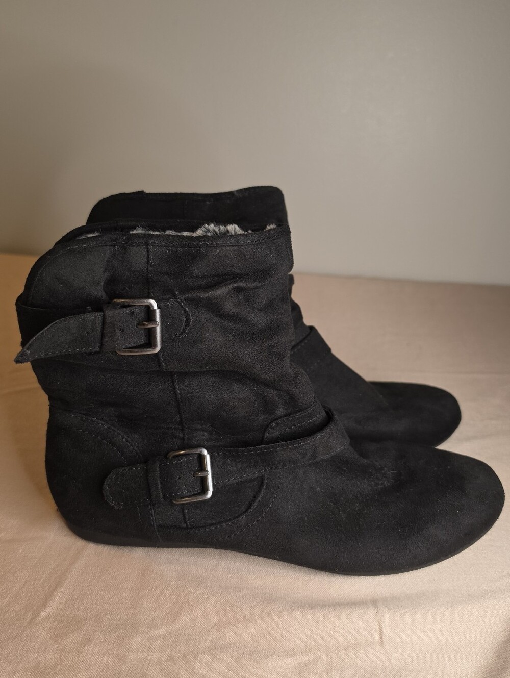 Report Black Faux Suede Ankle Boots with Buckle Detail Faux Fur Lined US 8.5